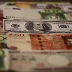 Różne waluty świata: dolar amerykański, euro, funt brytyjski i inne. Jaka to waluta? To bogactwo możliwości!