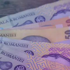 Rumuńskie banknoty: 10, 50 i 100 lejów. To właśnie jaka waluta jest w Rumunii.