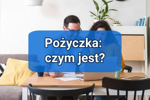 Para szuka informacji: pożyczka gdzie najlepiej. Analizują oferty na laptopie, uśmiechają się.