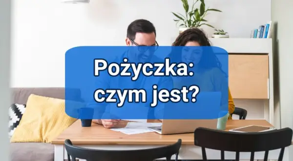 Para szuka informacji: pożyczka gdzie najlepiej. Analizują oferty na laptopie, uśmiechają się.