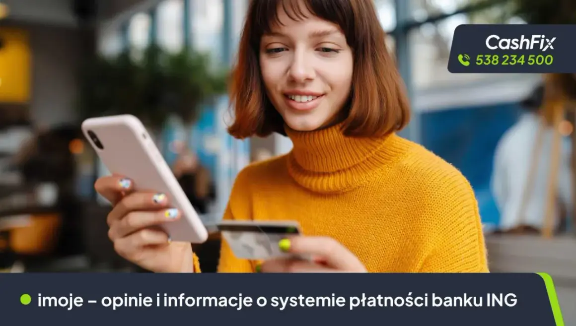 Młoda kobieta z kartą płatniczą i telefonem. Dowiedz się, co to imoje, system płatności banku ING.