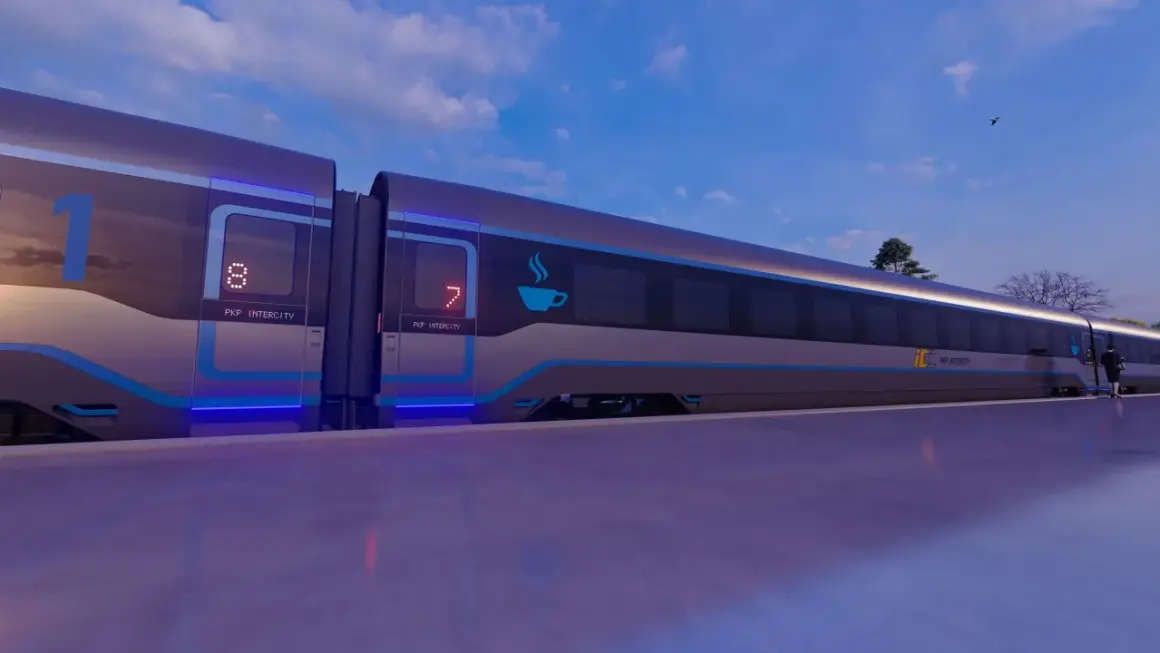 Nowoczesny pociąg PKP Intercity z niebieskimi akcentami i podświetlanymi numerami wagonów na tle nieba.