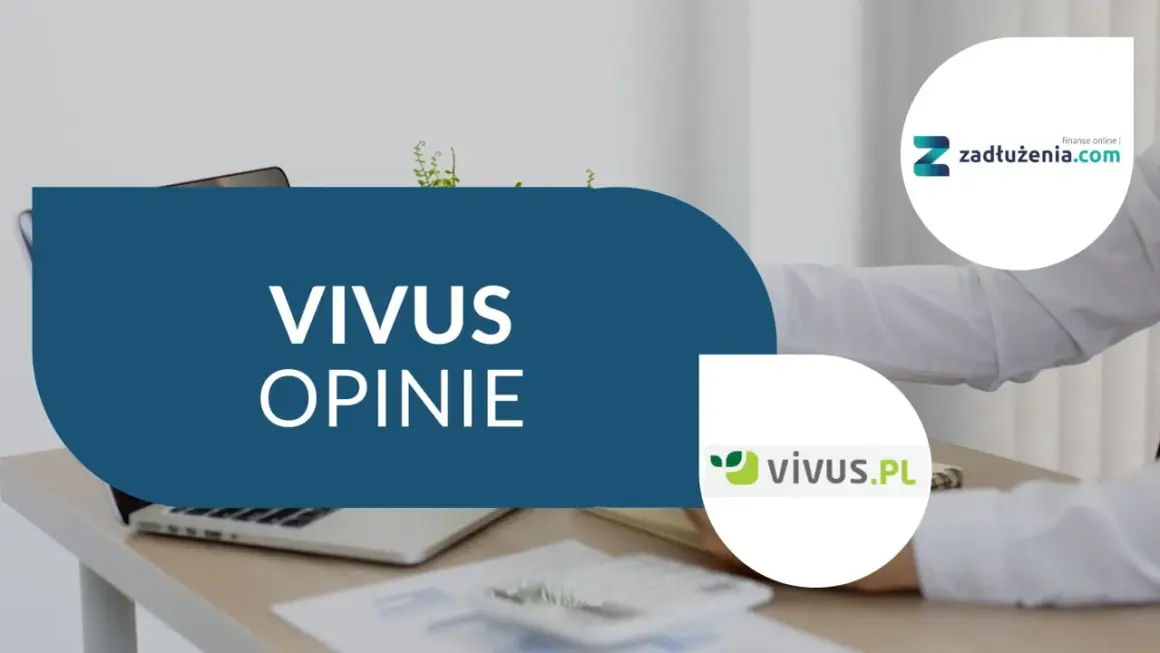 Vivus opinie: czy można spłacić część pożyczki? Na biurku laptop, kalkulator i dokumenty.